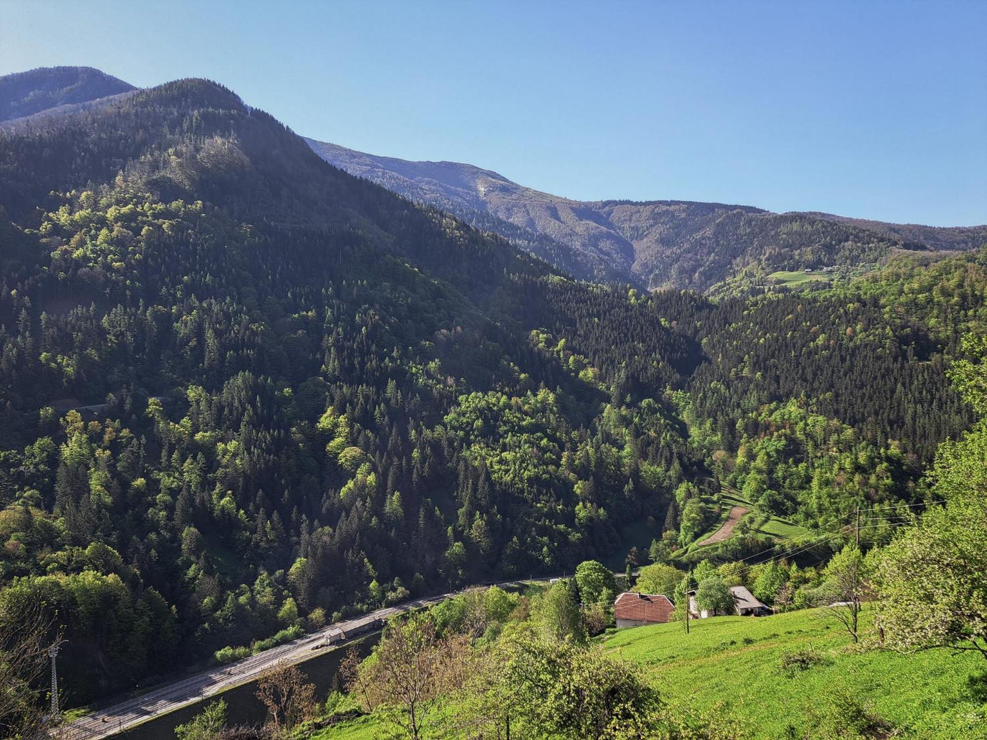 Hikers Hut Hisar Apartman Podbrdo Kültér fotó