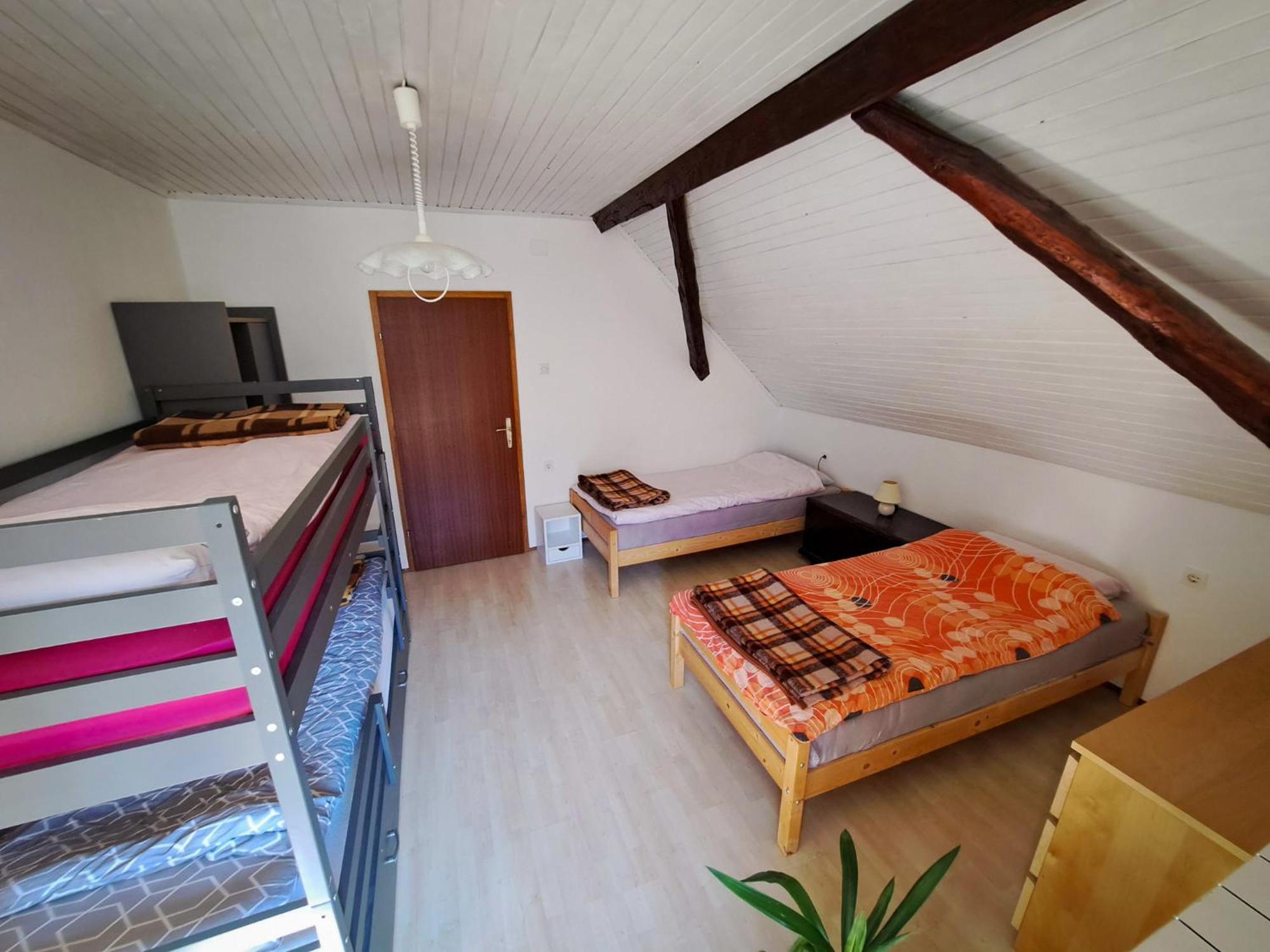 Hikers Hut Hisar Apartman Podbrdo Kültér fotó